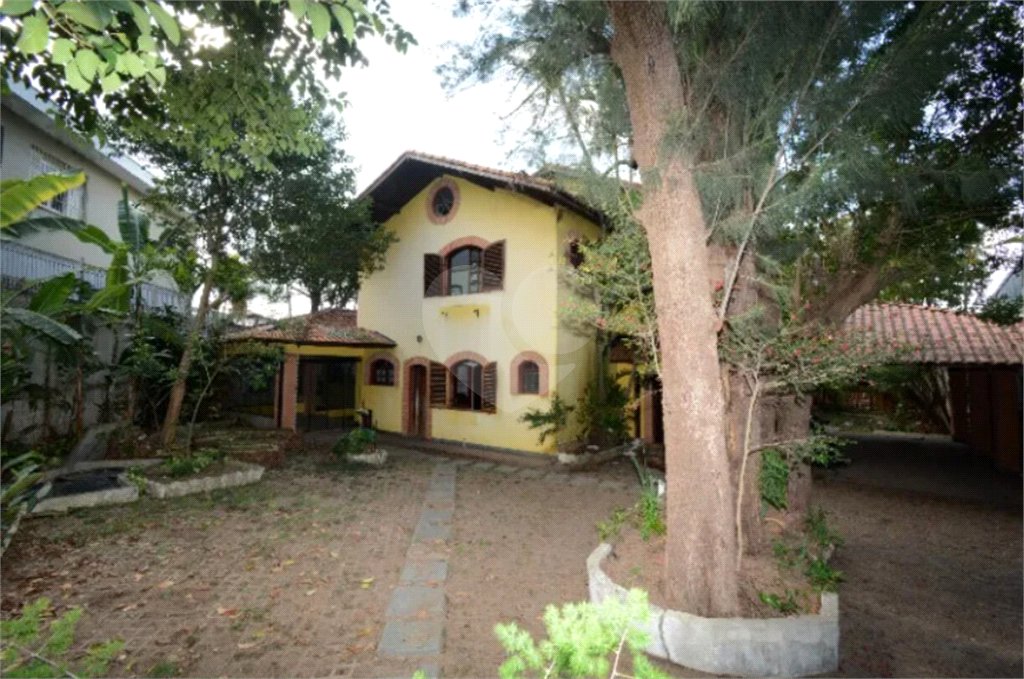 Casa à venda com 5 suítes em Capela do Socorro, São Paulo, SP