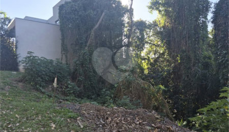 Terreno à venda no condomínio Alpes da Cantareira, Mairiporã - SP
