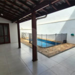 Casa à venda com 4 quartos, sendo 2 suítes, no condomínio Residencial Grape Village, Vinhedo - SP