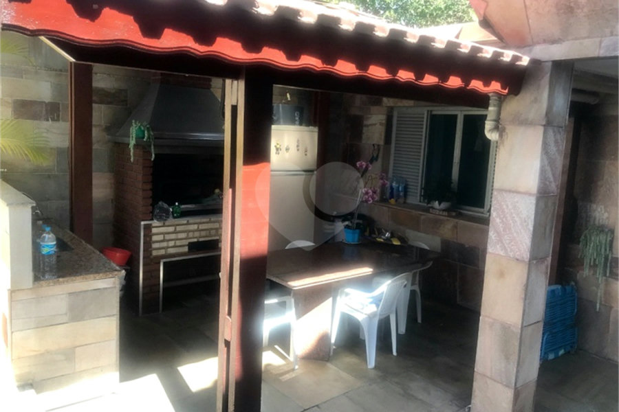 Sobrado à venda com 4 quartos, sendo 1 suíte, em Vila Gustavo, São Paulo, SP