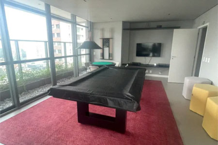 Apartamento à venda ou para alugar com 2 suítes em Jardim das Acácias, São Paulo, SP