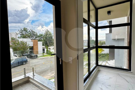 Casa à venda com 3 suítes no condomínio Belvedere I, Votorantim - SP