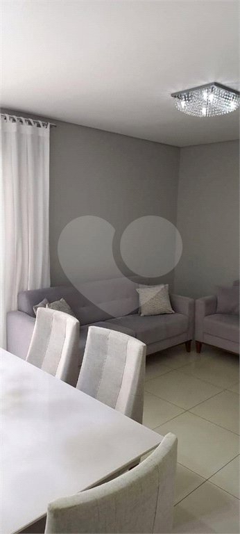 Apartamento à venda com 3 quartos, sendo 1 suíte,  em Parque Santana, Mogi das Cruzes, SP