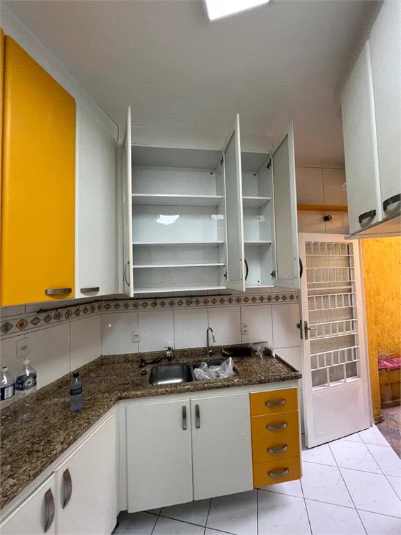 Sobrado à venda com 5 quartos, sendo 2 suítes, em Vila Universitária, São Paulo, SP