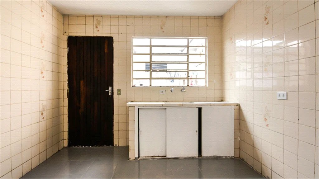 Casa à venda com 4 quartos em Vila Hamburguesa, São Paulo, SP