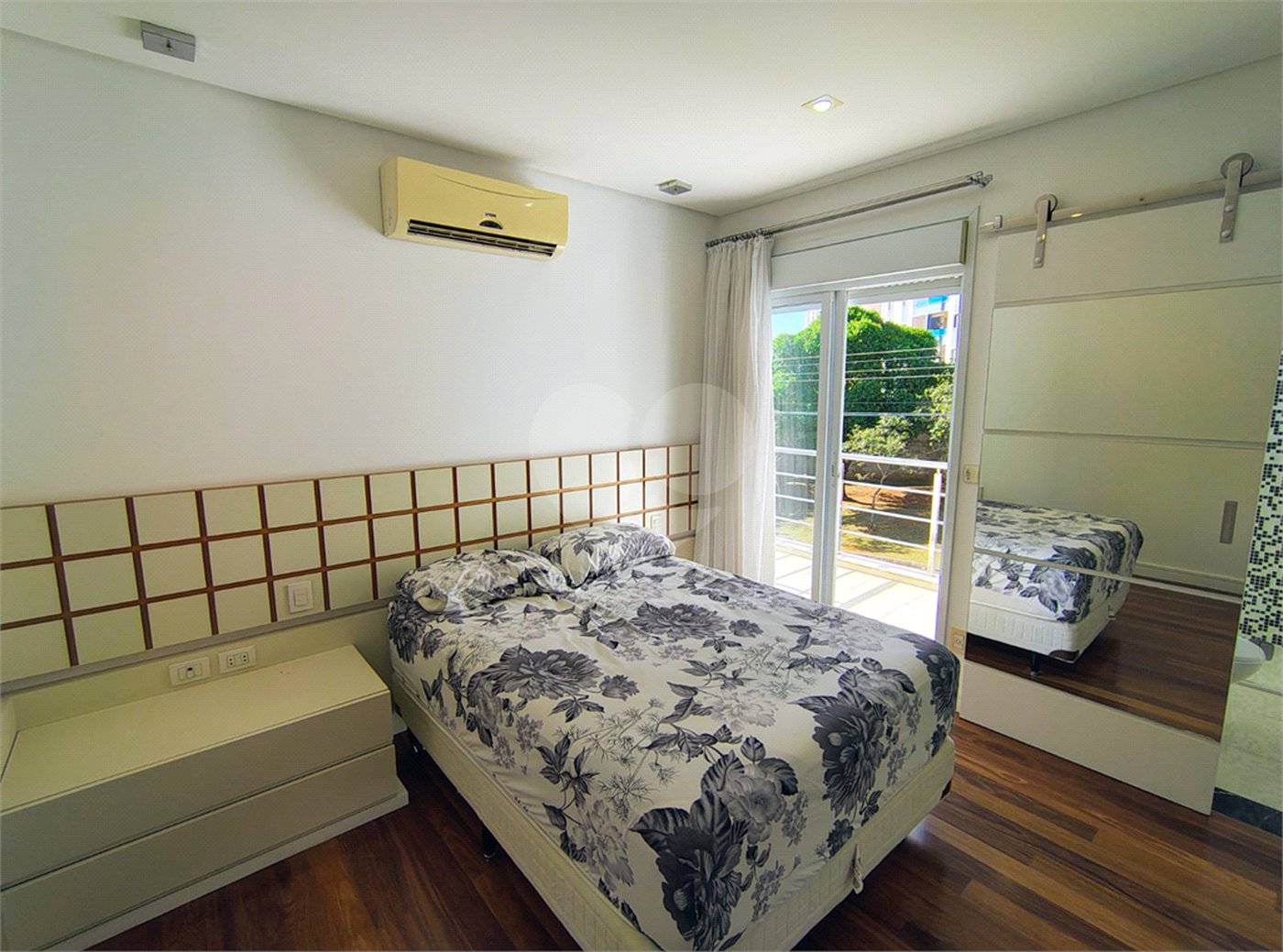 Casa à venda ou para alugar com 4 suítes no condomínio Quinta das Laranjeiras, Jundiaí - SP