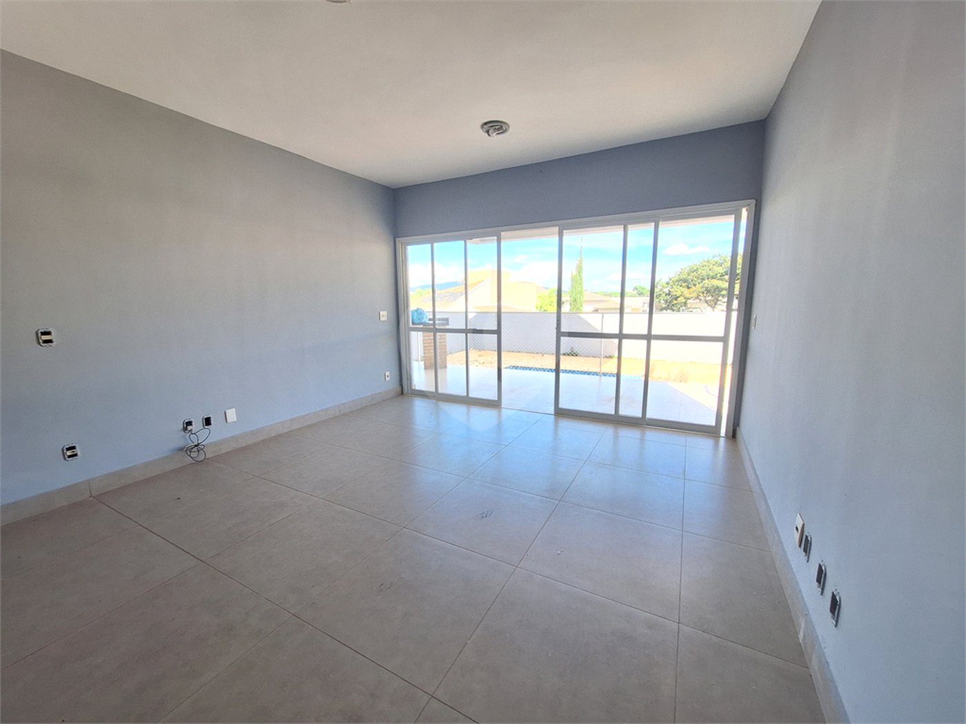 Casa à venda com 4 suítes no condomínio Terras de São Francisco, Vinhedo - SP