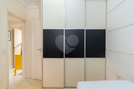 Apartamento à venda com 3 suítes em Santa Teresinha, São Paulo, SP