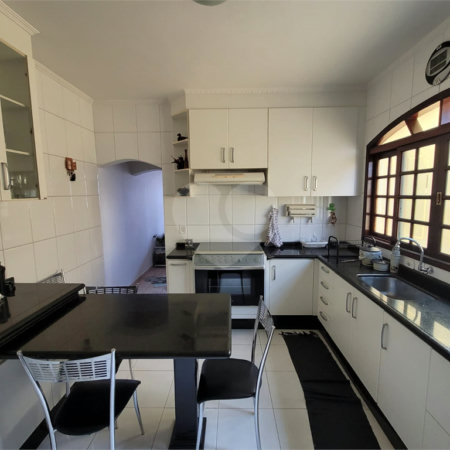 Sobrado à venda com 3 quartos, sendo 1 suíte, em Vila dos Remédios, São Paulo, SP