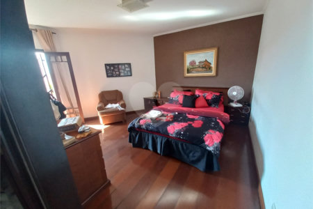 Casa à venda com 4 suítes no condomínio Aruã, Mogi das Cruzes - SP