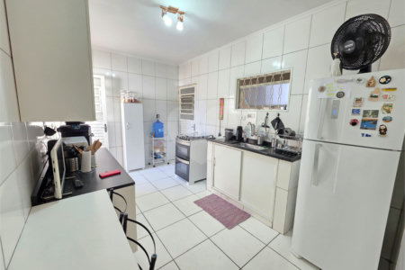 Casa à venda com 6 quartos, sendo 2 suítes, em Conjunto Residencial Butantã, São Paulo, SP
