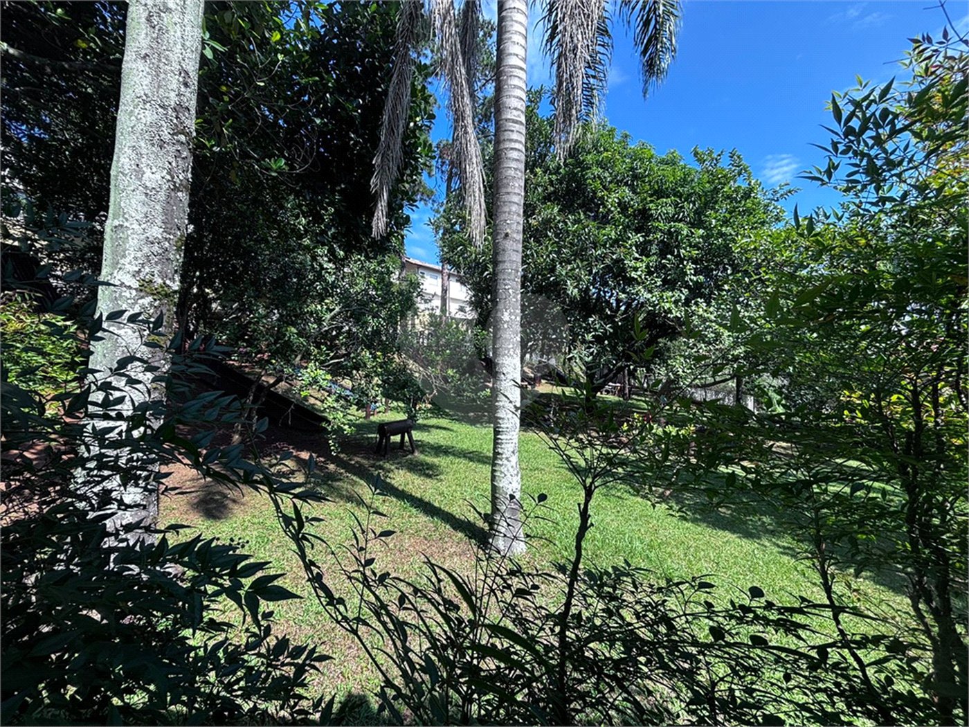 Sobrado à venda com 3 quartos, sendo 1 suíte, no condomínio Villagio da Granja, Cotia - SP
