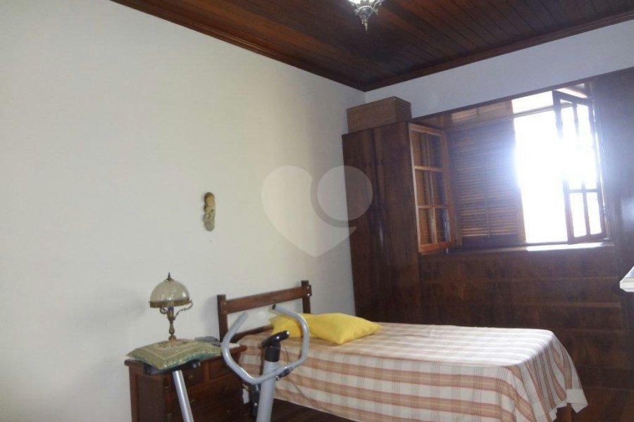 Sobrado à venda com 5 quartos, sendo 1 suíte, em Santana, São Paulo, SP