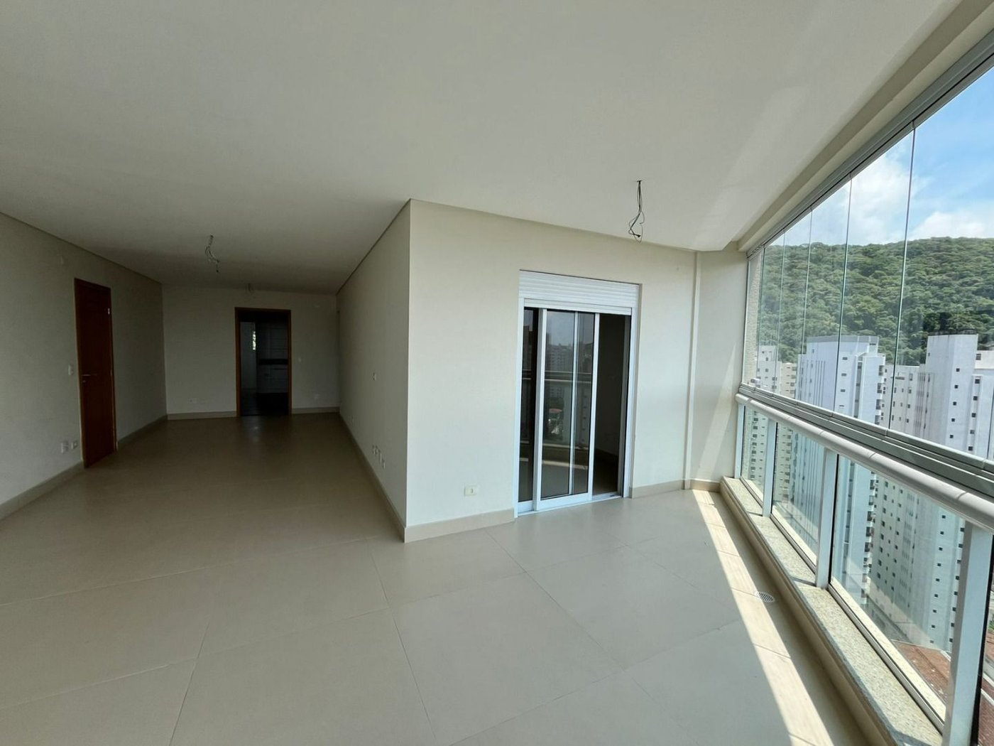 Cobertura com 3 dormitórios à venda, 270 m² por R$ 2.890.000,00 - Barra Funda - Guarujá/SP