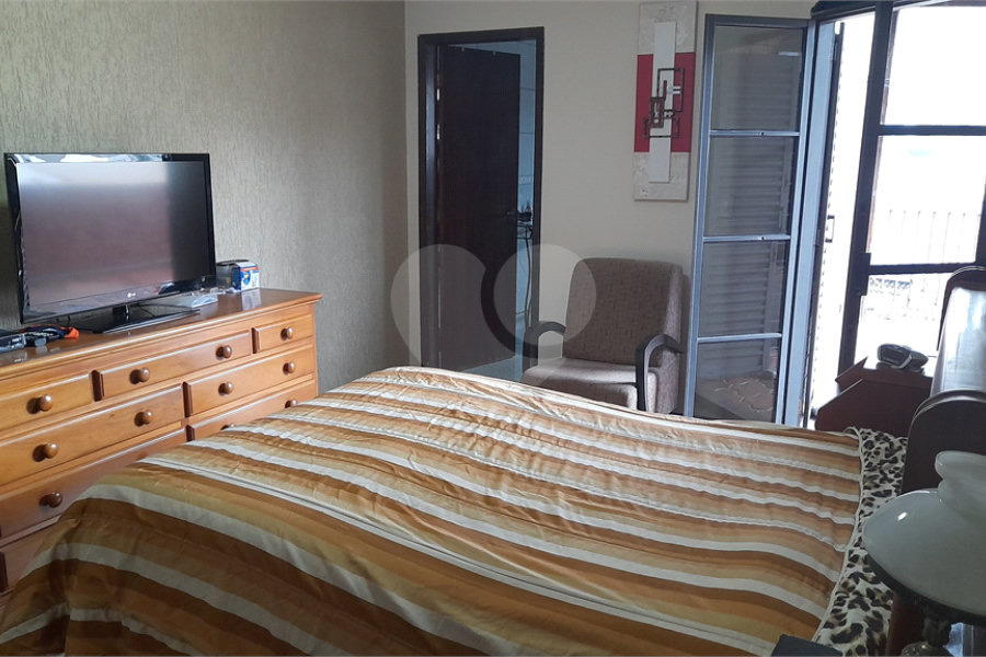 Sobrado à venda com 3 quartos, sendo 2 suítes, em Santana, São Paulo, SP