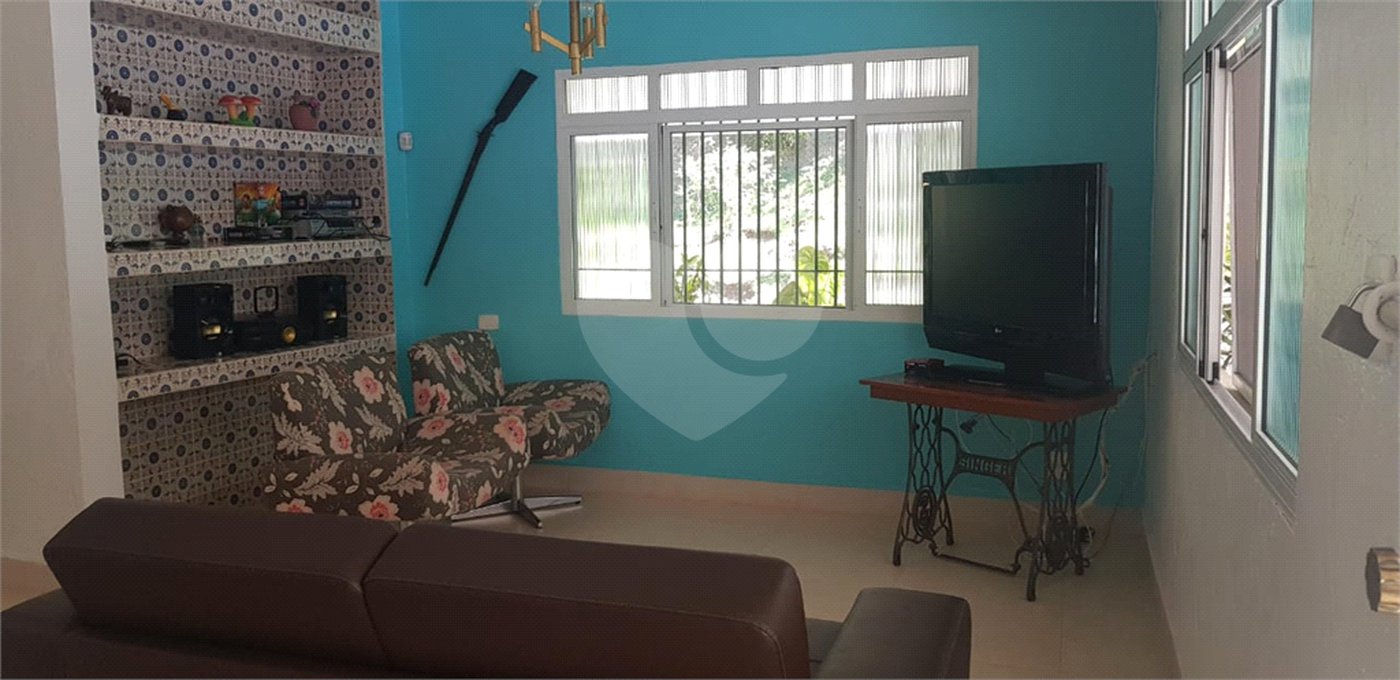 Casa à venda com 5 quartos, sendo 1 suíte,  em Taboão, Mogi das Cruzes, SP