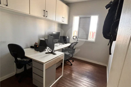 Apartamento com 77m² , 2 dormitórios , sendo 1 suíte , 2 vagas de garagem , a venda no bairro Rudge Ramos.