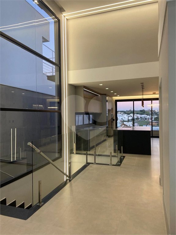 Casa à venda com 3 suítes no condomínio Glarus, Campinas - SP