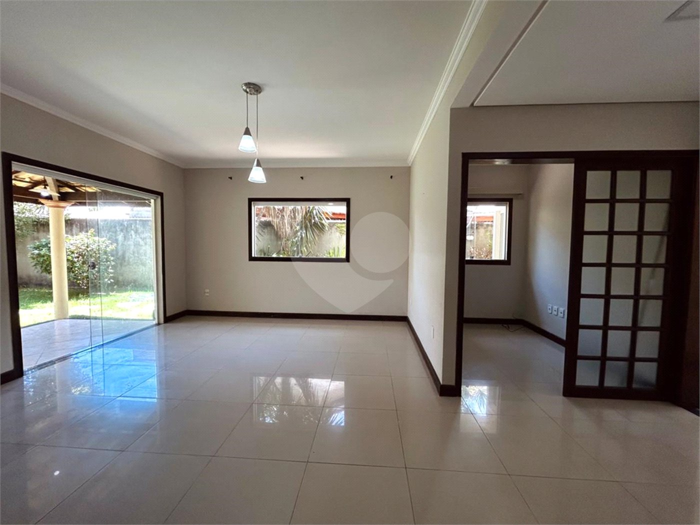Casa à venda com 1 quarto, sendo 3 suítes,  em Outerio da Glória, Porto Seguro, BA