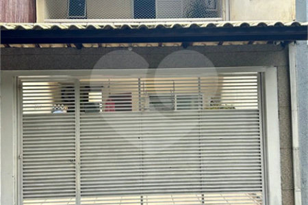 Sobrado à venda com 2 suítes em Jardim Rubi, Mogi das Cruzes, SP