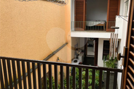 Casa à venda com 3 quartos, sendo 1 suíte, em Vila Mariana, São Paulo, SP