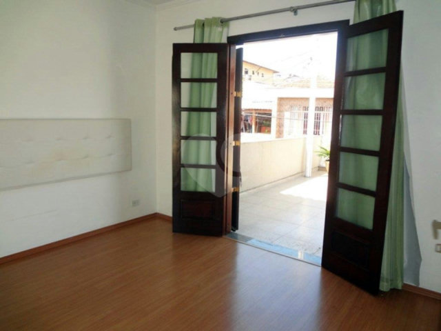 Sobrado à venda com 2 quartos em Chora Menino, São Paulo, SP