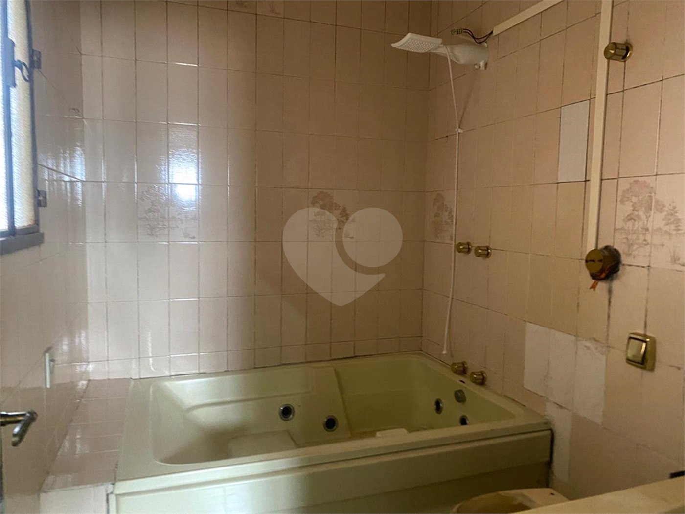 Casa à venda com 3 quartos, sendo 2 suítes, em Jardim do Papai, Guarulhos, SP