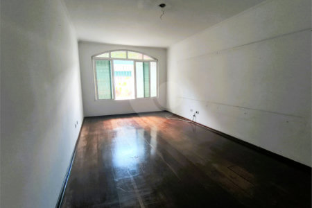 Sobrado à venda com 3 quartos, sendo 1 suíte,  em Jardim Esmeralda, São Paulo, SP