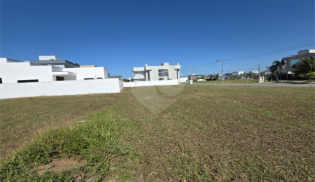 Terreno à venda em Ogiva, Cabo Frio, RJ
