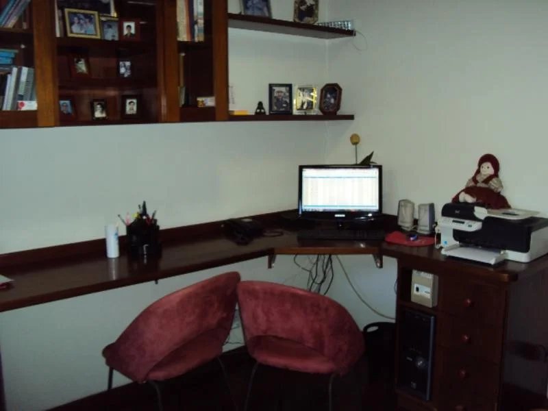 Sobrado à venda 400m² com 4 quartos, sendo 2 suítes, 6 vagas no Jardim Peri Peri próximo metrô Vila Sônia