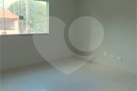 Sobrado à venda com 3 quartos, sendo 1 suíte, em Jardim do Estádio, Santo André, SP