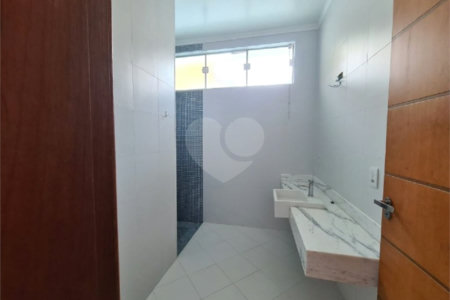 Casa à venda com 3 dormitórios, sendo 1 suite e ampla área de lazer no Jardim Brasil