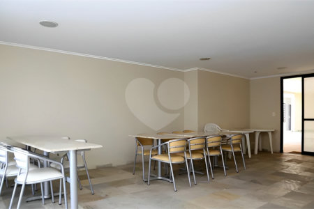 Apartamento à venda com 4 quartos, sendo 3 suítes,  em Real Parque, São Paulo, SP