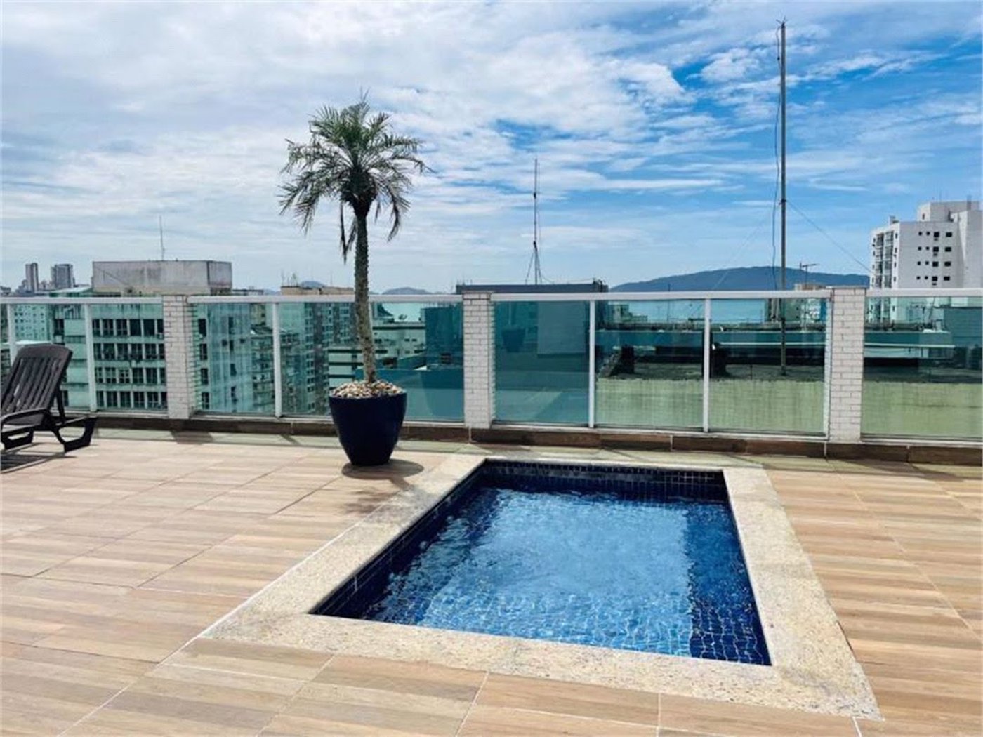 Apartamento Residencial à venda, Itararé, São Vicente - AP1404.