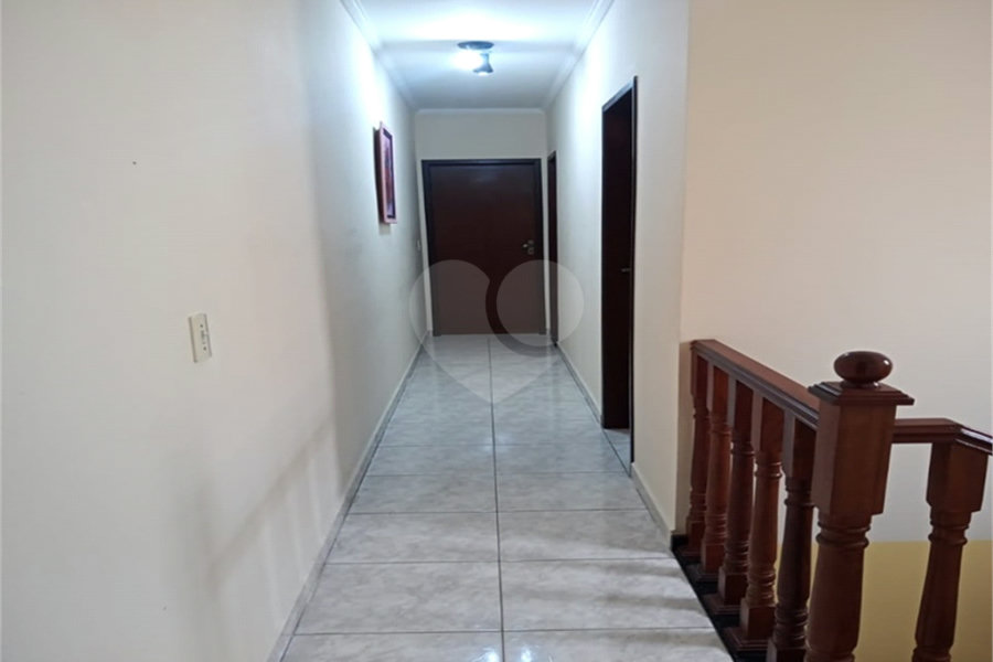 Sobrado à venda com 3 quartos, sendo 1 suíte, em Parque Continental II, Guarulhos, SP