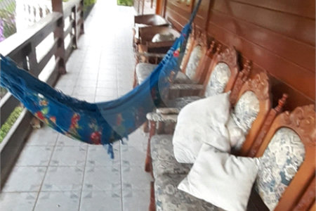 Casa à venda ou para alugar com 5 quartos, sendo 1 suíte, no Centro, Bom Jesus dos Perdões, SP