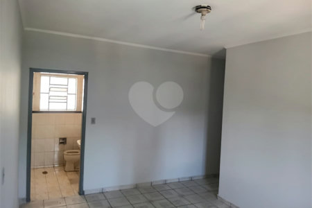 Sobrado à venda com 3 quartos, sendo 1 suíte,  no Centro, Santo André, SP