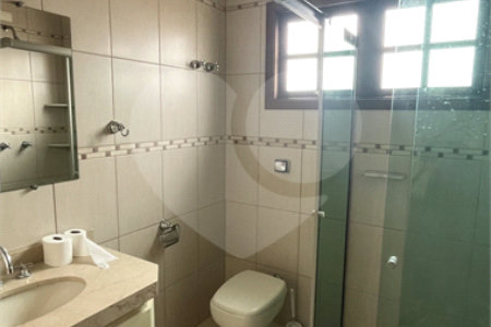 Sobrado à venda ou para alugar com 4 quartos, sendo 2 suítes, em Jardim Terceiro Centenário, Atibaia, SP