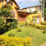 Casa à venda com 5 suítes no condomínio Estância Marambaia, Vinhedo - SP
