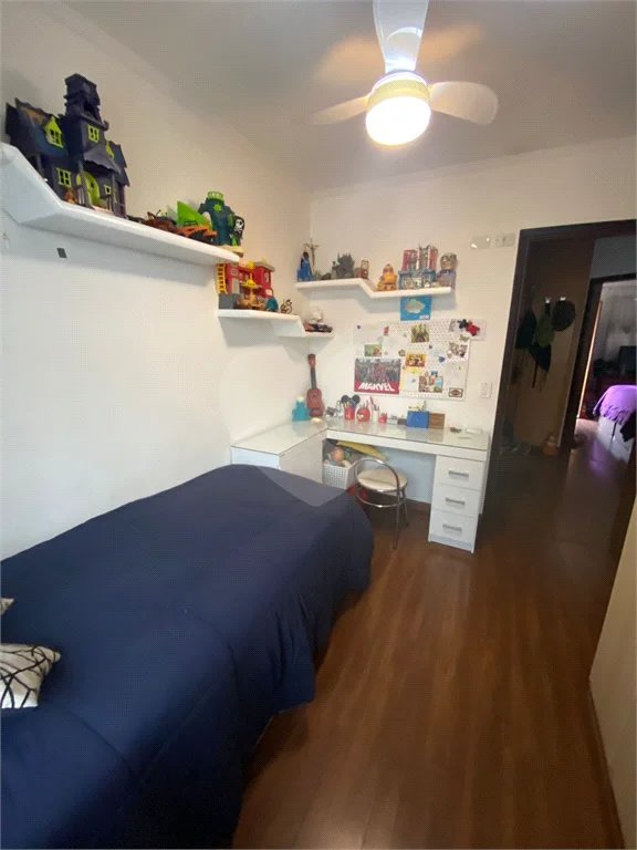 Casa à venda com 3 quartos, sendo 1 suíte, no condomínio Residencial Santa Teresinha, São Paulo - SP