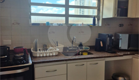 Casa à venda com 3 quartos, sendo 1 suíte,  em Jardim Prudência, São Paulo, SP