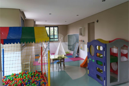 Apartamento à venda com 3 quartos, sendo 2 suítes, em Jardim Parque Morumbi, São Paulo, SP