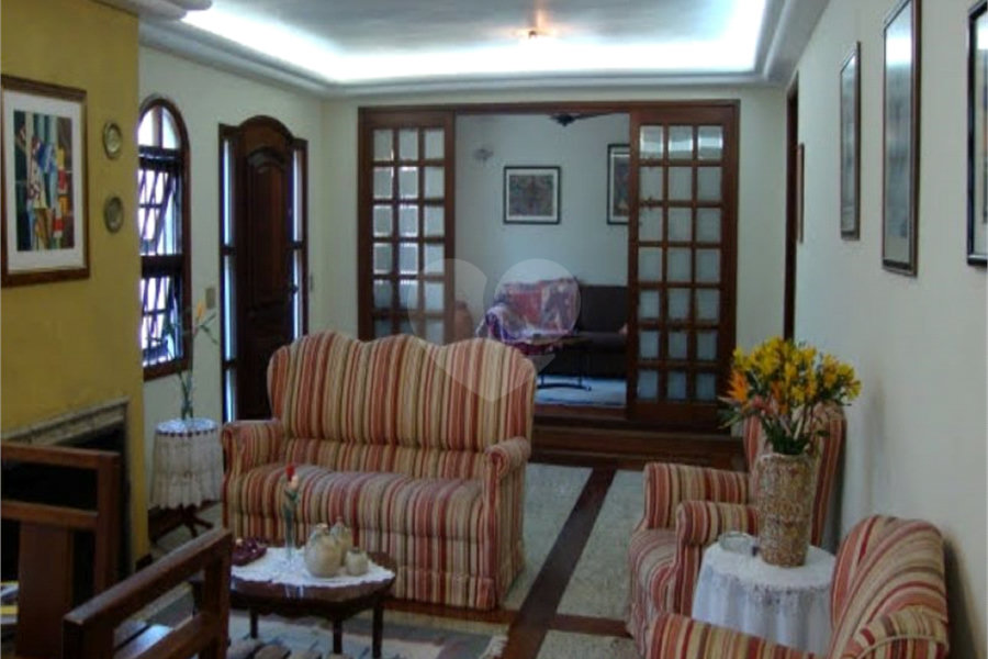 Casa Térrea à venda com 4 quartos, sendo 2 suítes,  em Vila Albertina, São Paulo, SP