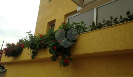 Casa à venda com 2 quartos, sendo 1 suíte, no condomínio Residencial Vegas, São Paulo - SP