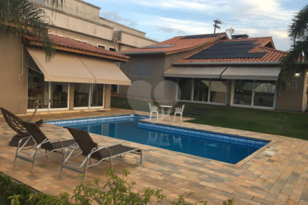 Casa à venda com 3 suítes em Condomínio Serra da Estrela, Atibaia, SP