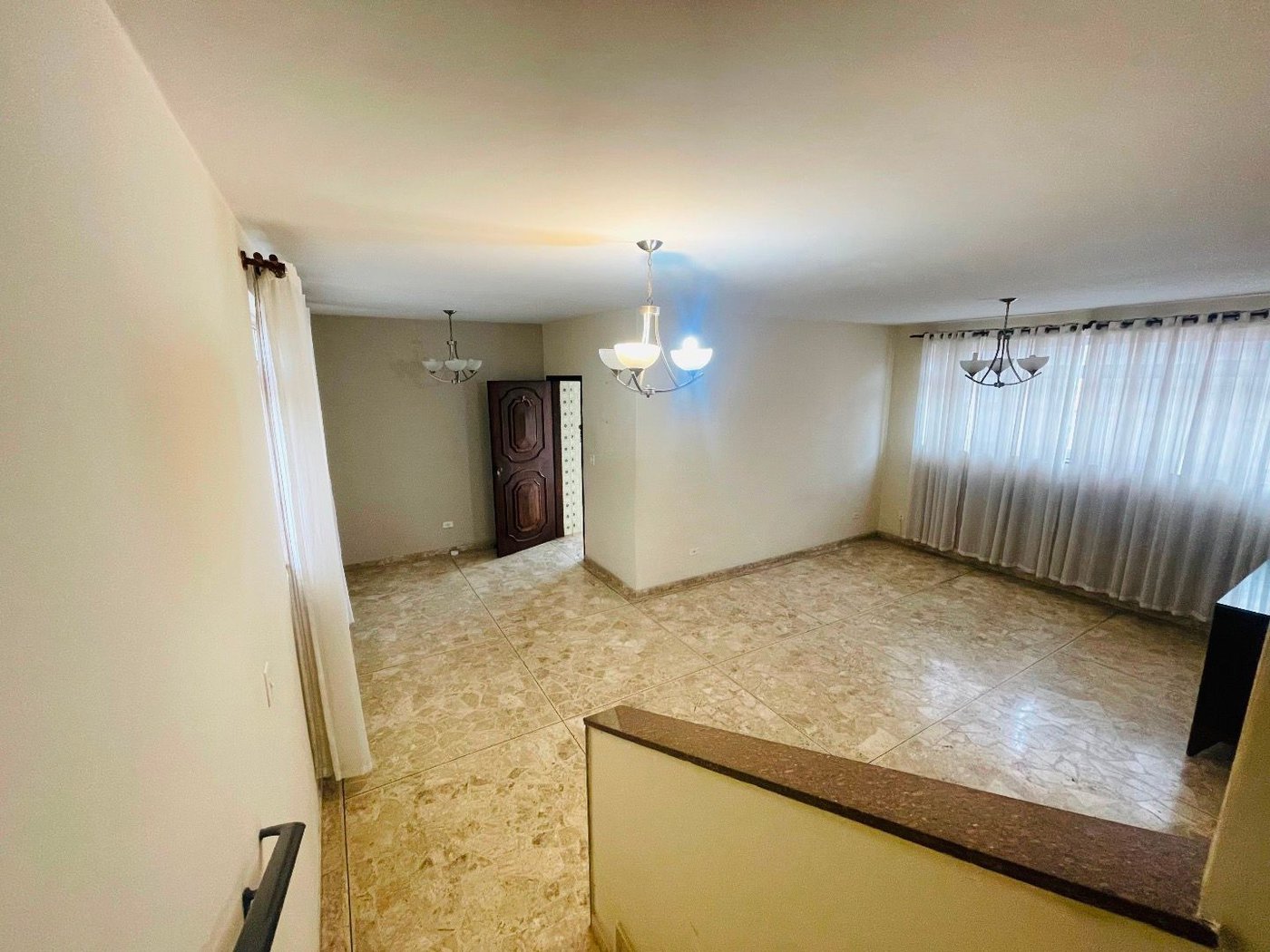 Sobrado para alugar por R$ 9.000,00/mês - Aparecida - Santos/SP