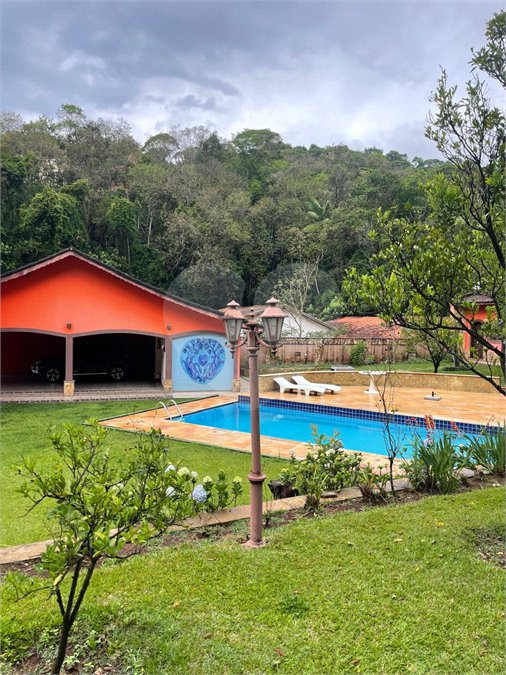 Casa à venda ou para alugar com 4 suítes no condomínio Alpes da Cantareira, Mairiporã - SP