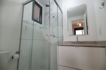 Apartamento à venda com 3 quartos, sendo 1 suíte,  em Pinheiros, São Paulo, SP