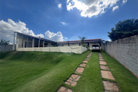 Casa à venda com 4 quartos, sendo 1 suíte, em Mato Seco, Itapetininga, SP