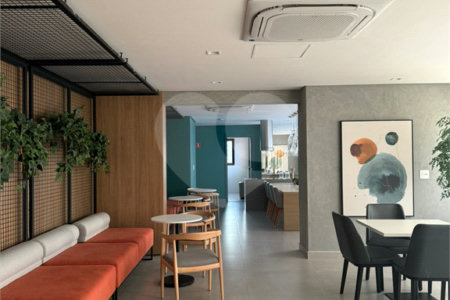 Flat à venda com 2 quartos em Vila Firmiano Pinto, São Paulo, SP